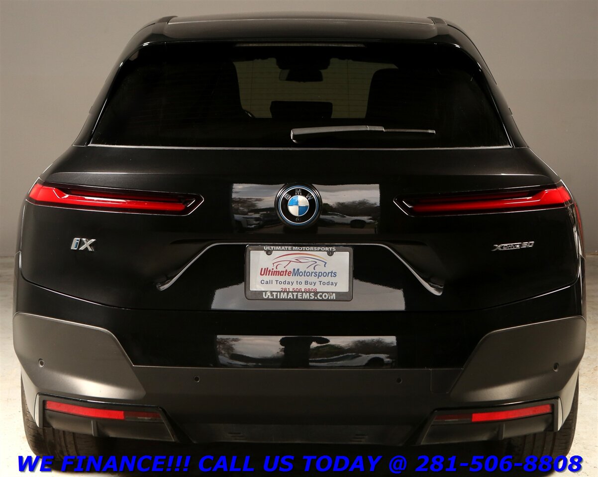 2023 BMW iX 2023 xDrive50 AWD NAV PANO BLIND HEATSEAT 30K MLS   - Photo 5 - Houston, TX 77031