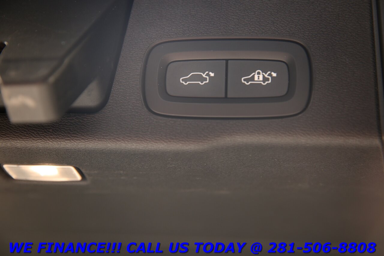 2022 Volvo XC60 2022  T8 Inscription Expression PLUG-IN HYBRID AWD   - Photo 28 - Houston, TX 77031