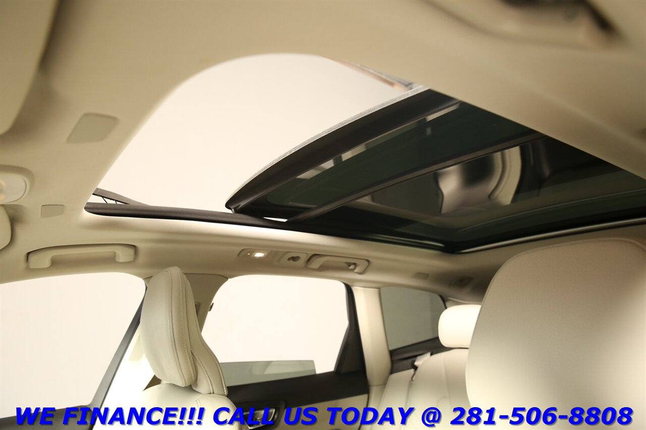 2022 Volvo XC60 2022  T8 Inscription Expression PLUG-IN HYBRID AWD   - Photo 11 - Houston, TX 77031