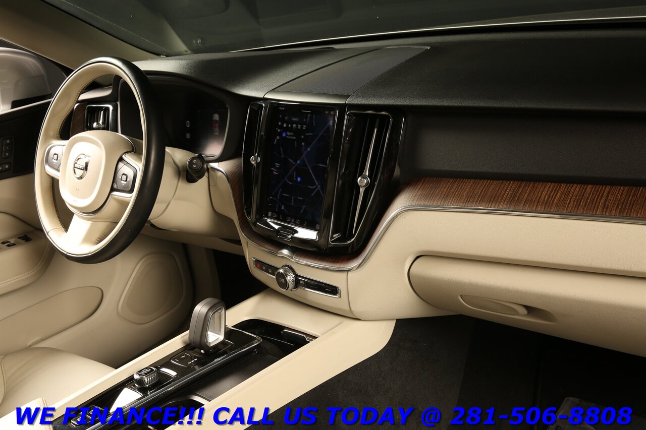 2022 Volvo XC60 2022  T8 Inscription Expression PLUG-IN HYBRID AWD   - Photo 20 - Houston, TX 77031