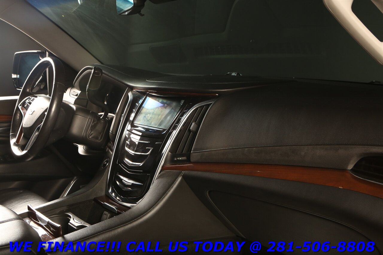 2018 Cadillac Escalade 2018 Luxury 4x4 NAV HUD SUN BLIND 7PASS 69K   - Photo 18 - Houston, TX 77031