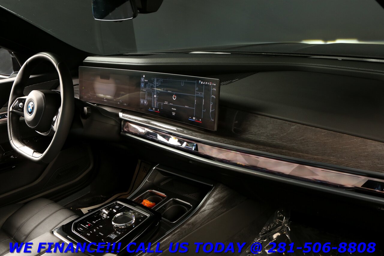 2023 BMW i7 2023 xDrive60 ELECTRIC AWD NAV HUD PANO 3K   - Photo 19 - Houston, TX 77031