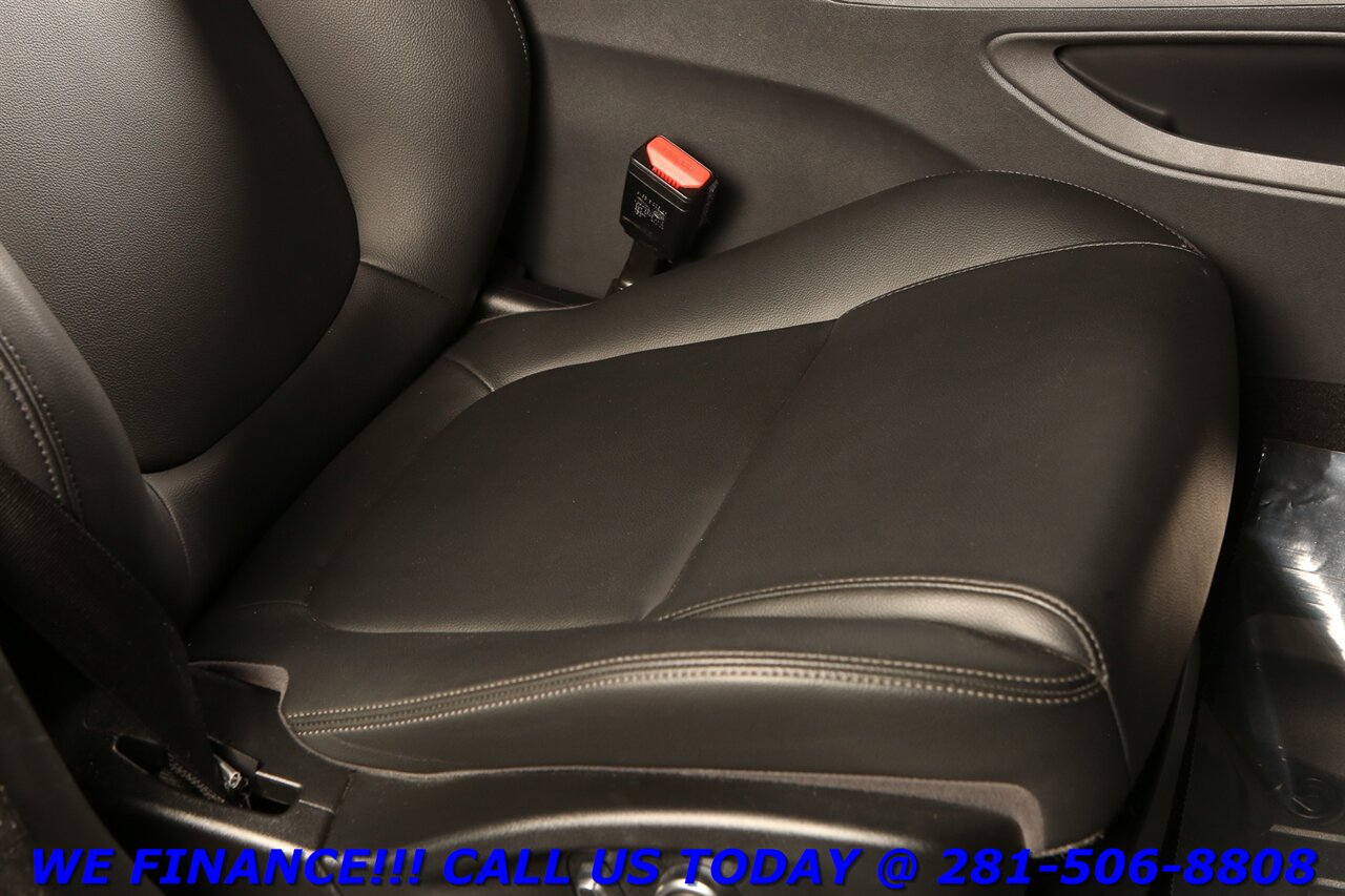 2020 Jaguar F-Pace 2020 25t Premium AWD NAV PANO BLIND MERIDIAN 34K   - Photo 20 - Houston, TX 77031