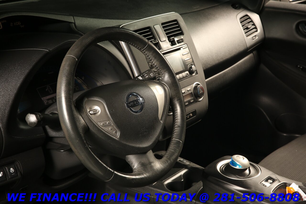 2013 Nissan LEAF 2013 S DUAL PORT QUICK CHARGE CAMERA KEYGO 64K MLS   - Photo 10 - Houston, TX 77031