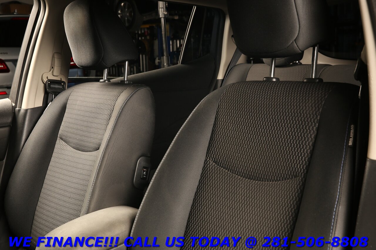 2013 Nissan LEAF 2013 S DUAL PORT QUICK CHARGE CAMERA KEYGO 64K MLS   - Photo 11 - Houston, TX 77031