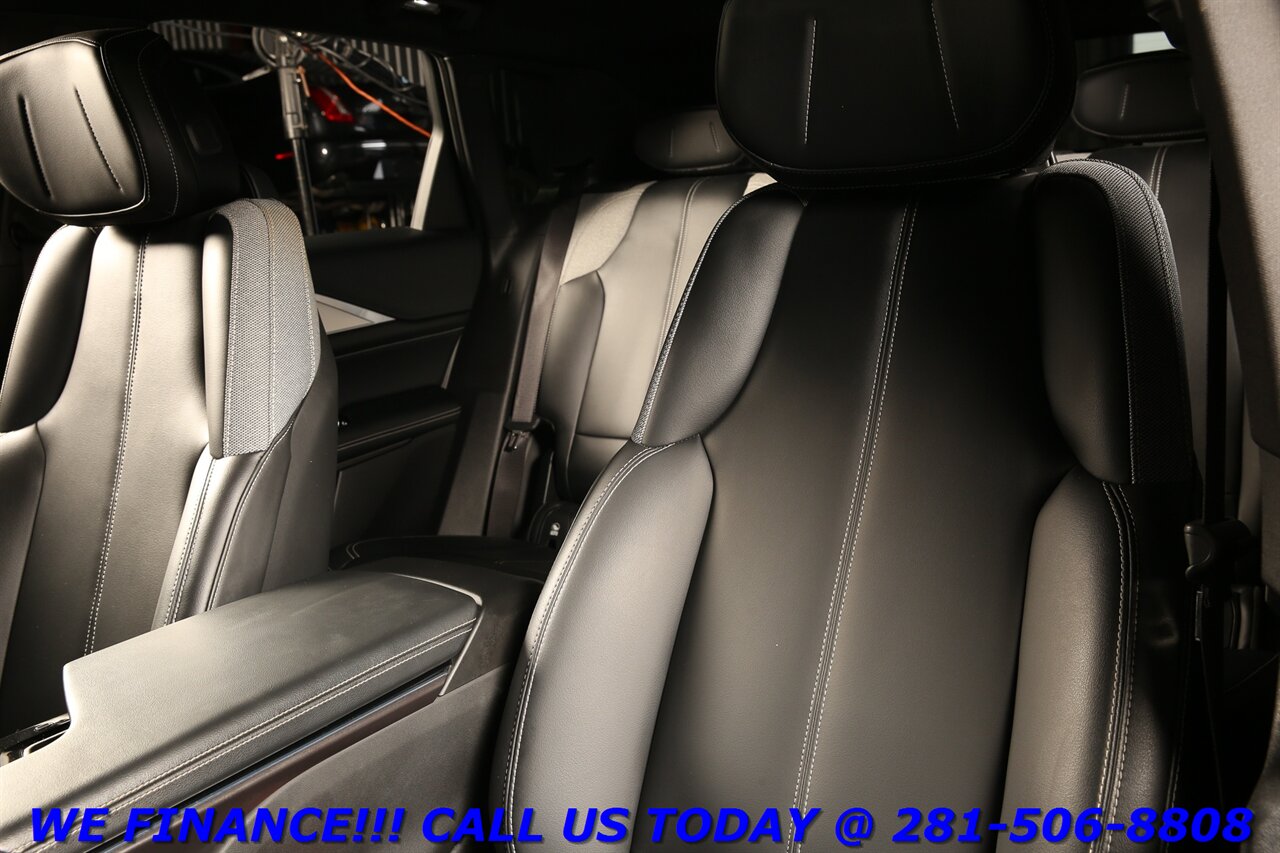 2024 Cadillac LYRIQ 2024 Tech NAV PANO ADAPT-CRUISE BLIS 360CAM30K MLS   - Photo 13 - Houston, TX 77031
