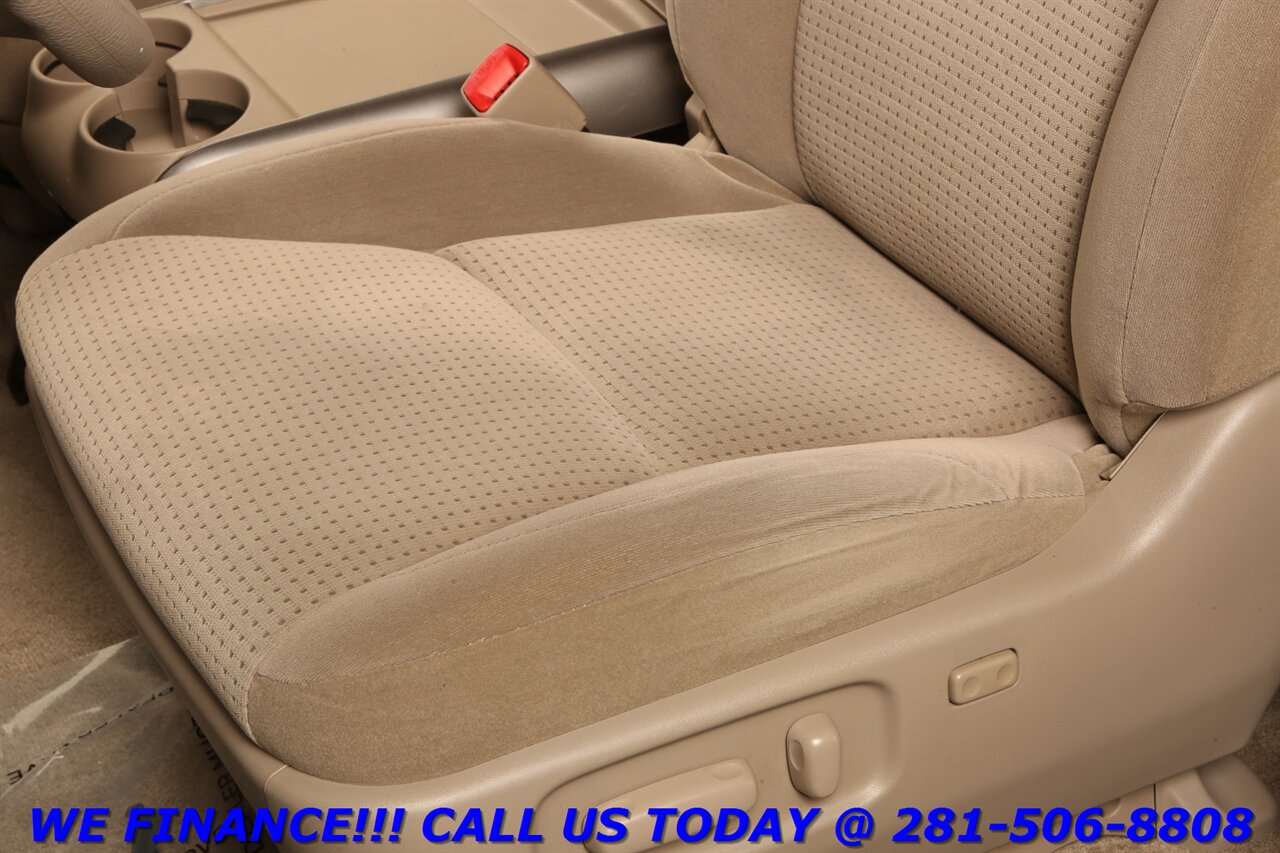 2006 Toyota Sienna 2006 LE 8PASS DVD ROOF RACK CRUISE 16K MILES!!!   - Photo 12 - Houston, TX 77031