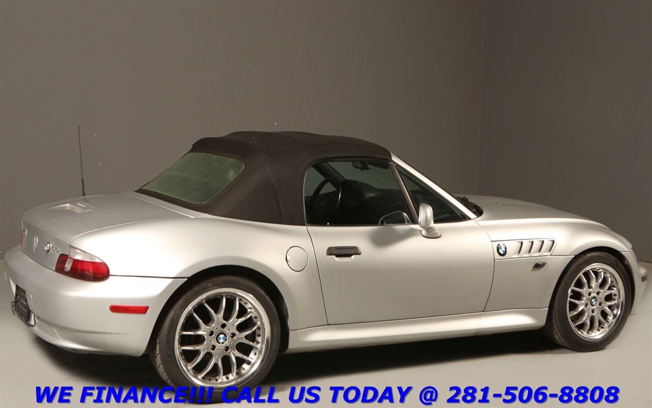 2002 BMW Z3 2002 CONVERTIBLE MANUAL 5-SPEED HEATSEAT 17 "ALLOYS   - Photo 7 - Houston, TX 77031