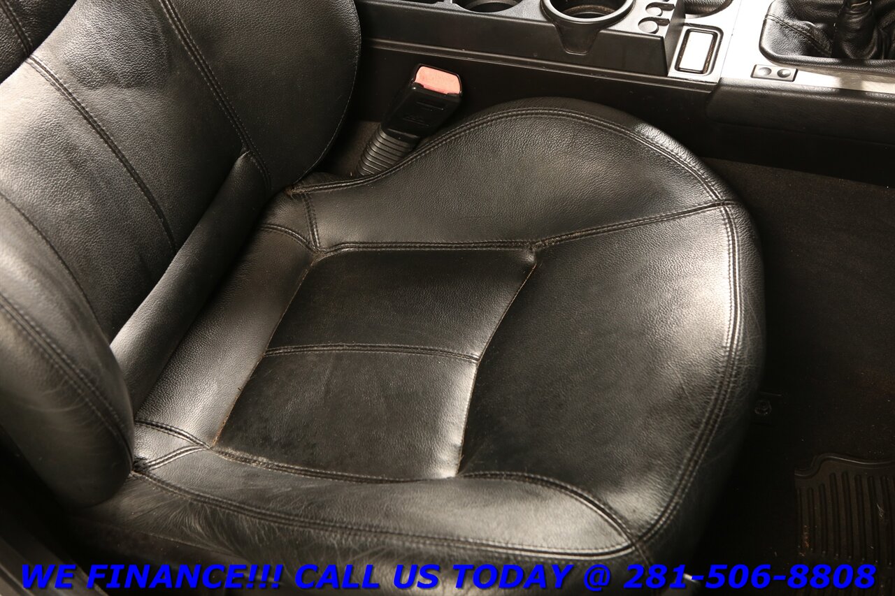 2002 BMW Z3 2002 CONVERTIBLE MANUAL 5-SPEED HEATSEAT 17 "ALLOYS   - Photo 19 - Houston, TX 77031