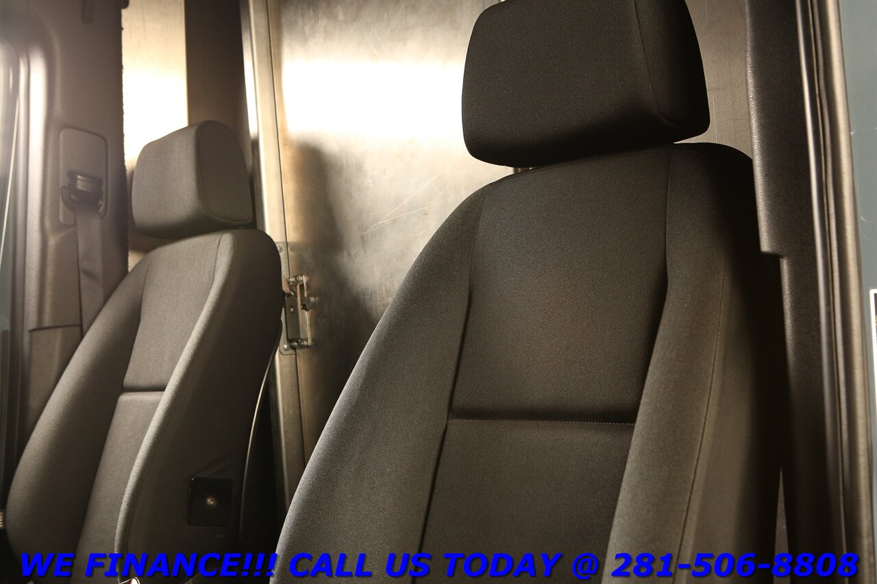 2018 Mercedes-Benz Sprinter 2018 2500 DIESEL CARGO VAN HIGH ROOF CAMERA 47K   - Photo 11 - Houston, TX 77031