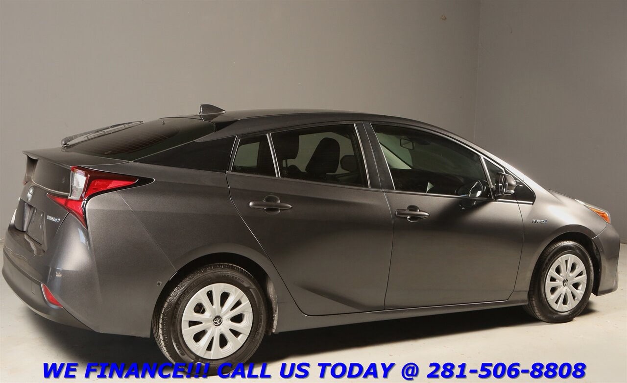 2019 Toyota Prius 2019 LE HYBRID BLIND LANE CAMERA KEYLESS 78K   - Photo 7 - Houston, TX 77031