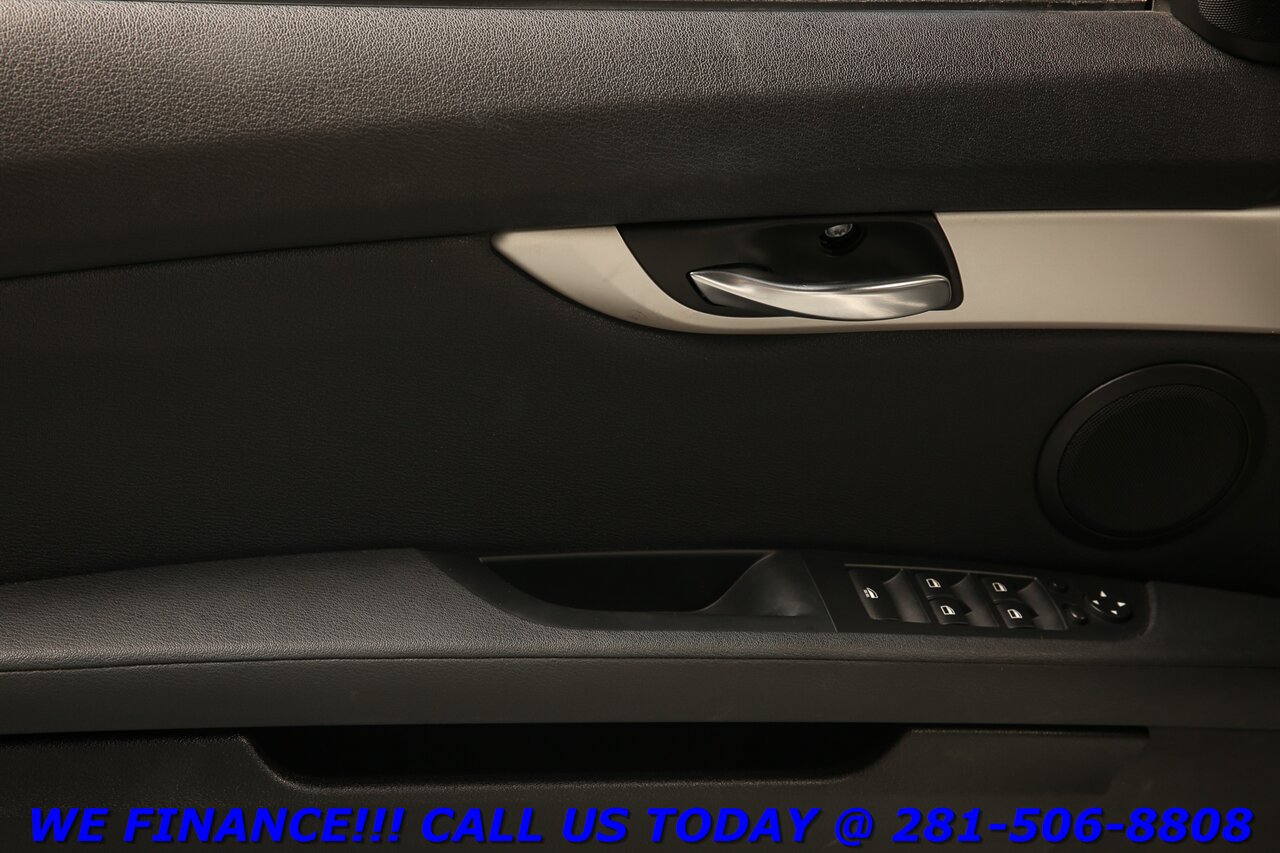 2015 BMW Z4 2015 sDrive28i SPORT TECH PKG CONVERTIBLE NAV 58K   - Photo 11 - Houston, TX 77031