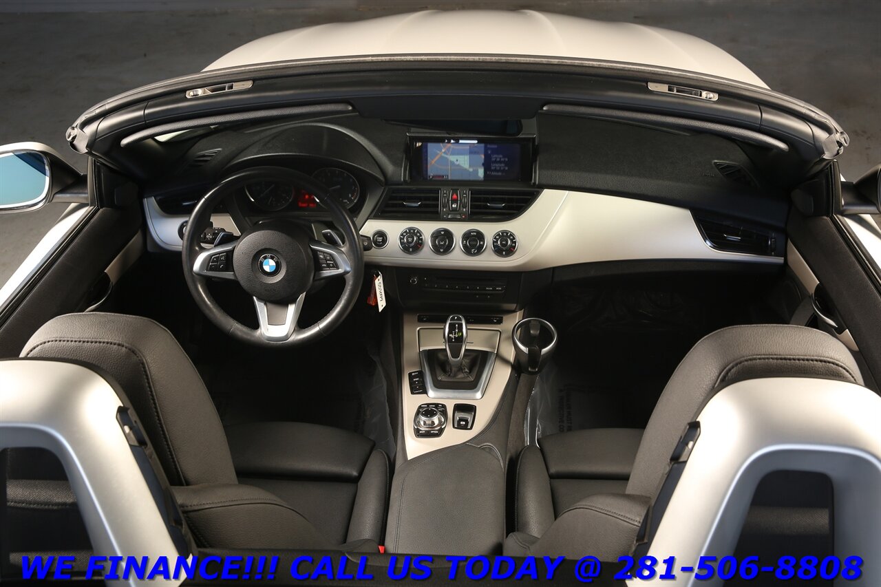 2015 BMW Z4 2015 sDrive28i SPORT TECH PKG CONVERTIBLE NAV 58K   - Photo 3 - Houston, TX 77031