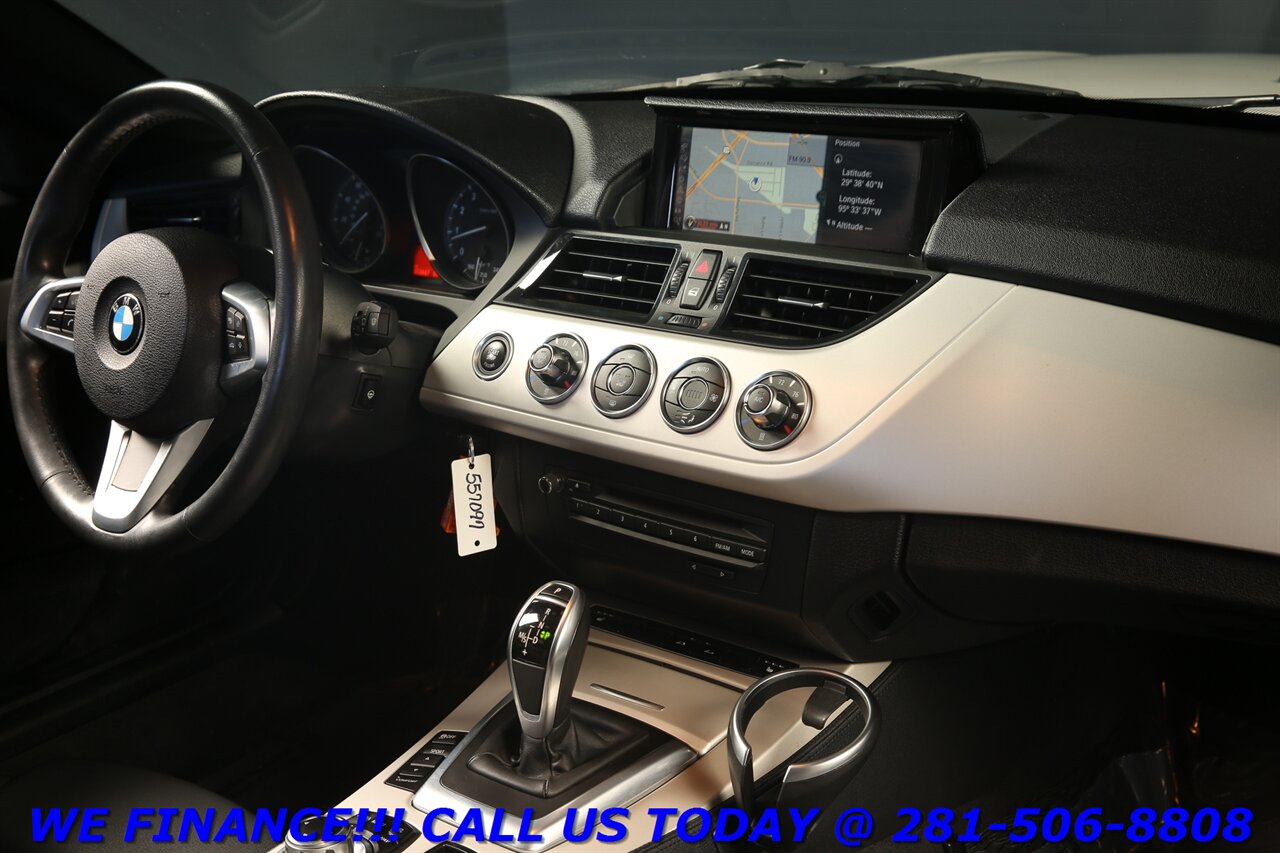 2015 BMW Z4 2015 sDrive28i SPORT TECH PKG CONVERTIBLE NAV 58K   - Photo 18 - Houston, TX 77031