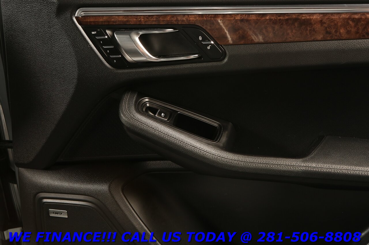 2015 Porsche Macan 2015 S AWD PREM PKG PLUS NAV PANO CAMERA   - Photo 26 - Houston, TX 77031