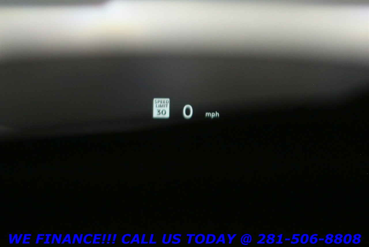2022 MINI Cooper SE 2022 ELECTRIC ICONIC NAV HUD PANO ACTIVECRUISE   - Photo 14 - Houston, TX 77031