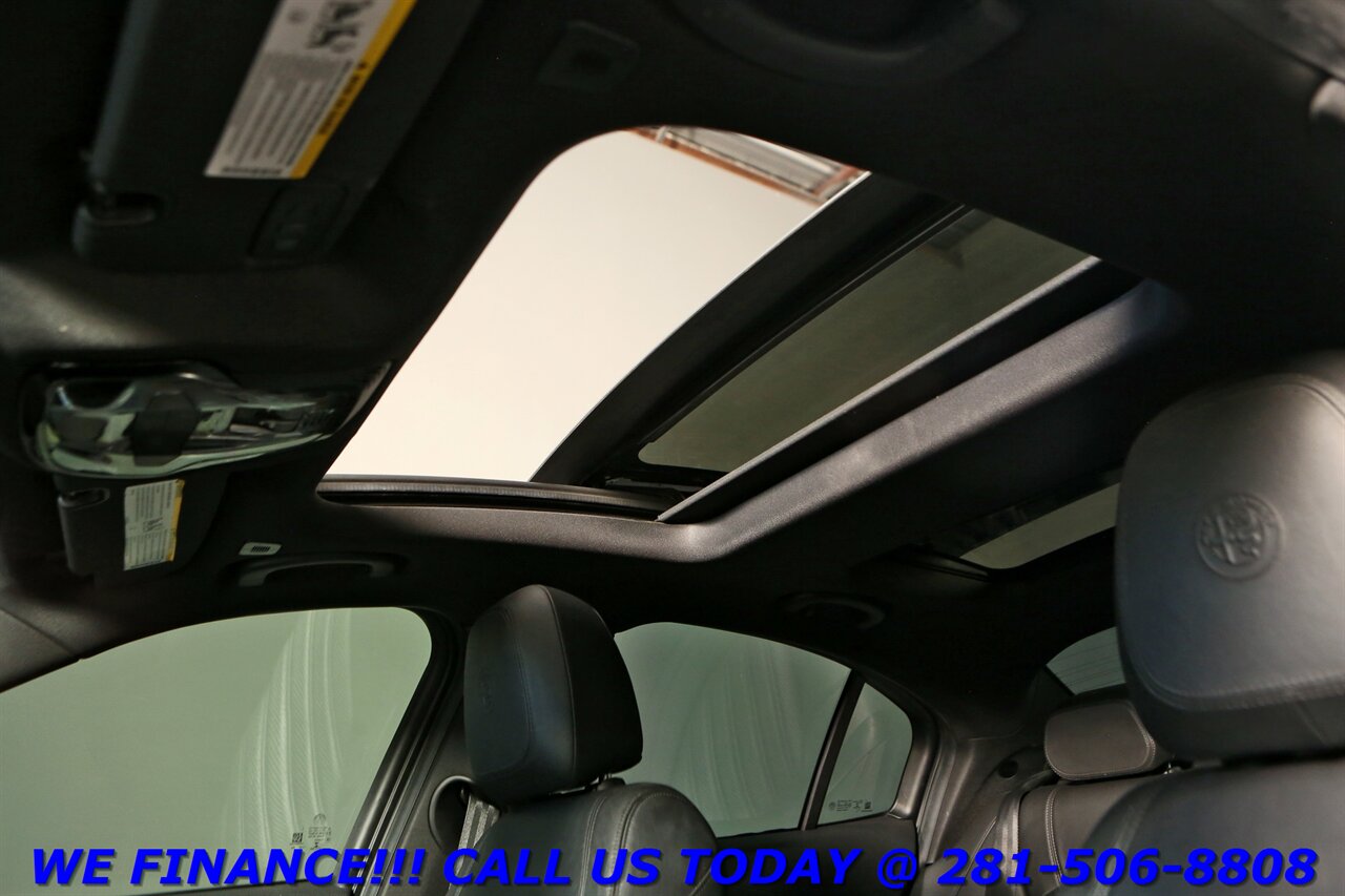 2022 Alfa Romeo Giulia 2022 Veloce AWD NAV PANO ADAPT CRUISE BLIND 33K   - Photo 10 - Houston, TX 77031