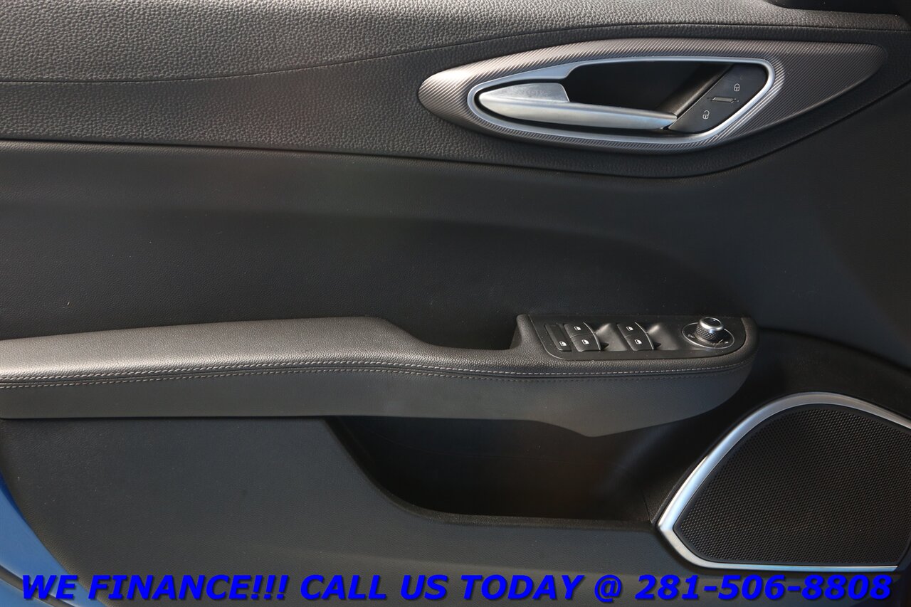 2022 Alfa Romeo Giulia 2022 Veloce AWD NAV PANO ADAPT CRUISE BLIND 33K   - Photo 8 - Houston, TX 77031