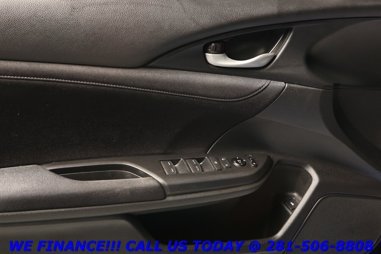 2019 Honda Insight 2019 EX HYBRID CAMERA SPORT KEYGO 16 "ALLOY 50+ MPG   - Photo 10 - Houston, TX 77031