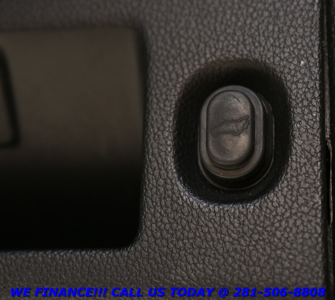 2020 Chevrolet Suburban 2020 LT LUXURY PKG NAV BLIND 7PASS   - Photo 29 - Houston, TX 77031