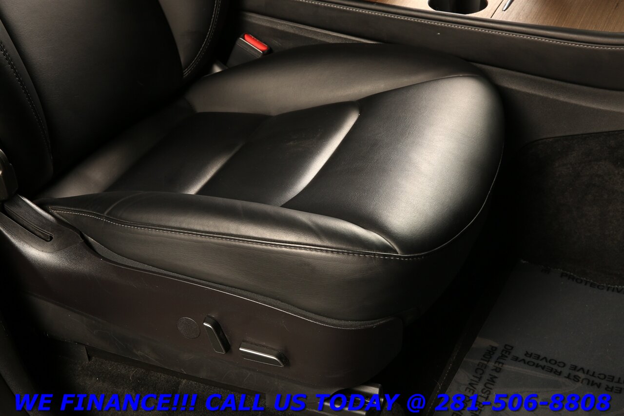 2022 Tesla Model Y 2022 Long Range AWD FSD3 ACCELBOOST PANO AUTOPILOT   - Photo 22 - Houston, TX 77031