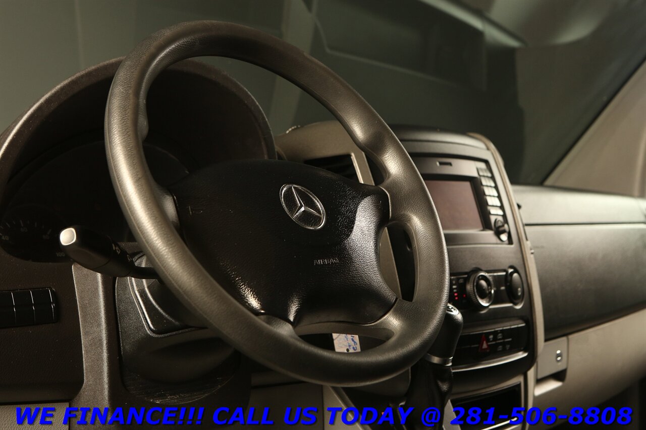 2018 Mercedes-Benz Sprinter 2018 2500 DIESEL CARGO VAN HIGH ROOF CAMERA 73K   - Photo 11 - Houston, TX 77031