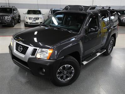 2015 Nissan Xterra PRO-4X 4x4   - Photo 2 - Addison, IL 60101