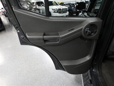 2015 Nissan Xterra PRO-4X 4x4   - Photo 25 - Addison, IL 60101