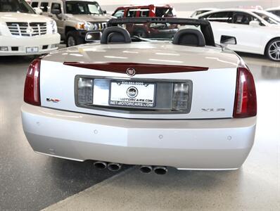 2006 Cadillac XLR V   - Photo 11 - Addison, IL 60101