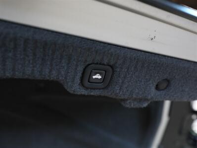 2006 Cadillac XLR V   - Photo 23 - Addison, IL 60101