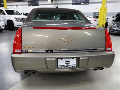 2011 Cadillac DTS 4.6L V8   - Photo 11 - Addison, IL 60101