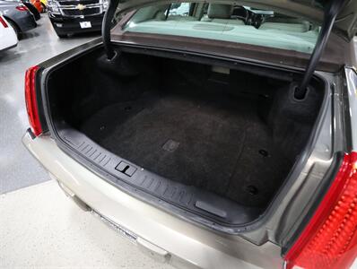 2011 Cadillac DTS 4.6L V8   - Photo 24 - Addison, IL 60101