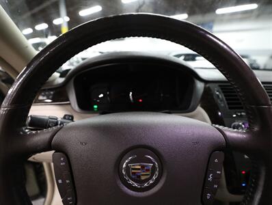 2011 Cadillac DTS 4.6L V8   - Photo 36 - Addison, IL 60101