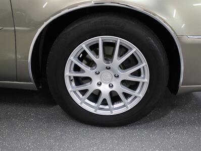 2011 Cadillac DTS 4.6L V8   - Photo 40 - Addison, IL 60101