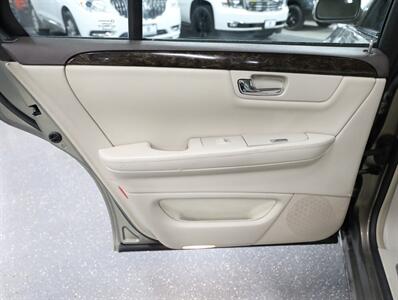 2011 Cadillac DTS 4.6L V8   - Photo 25 - Addison, IL 60101