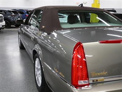 2011 Cadillac DTS 4.6L V8   - Photo 16 - Addison, IL 60101