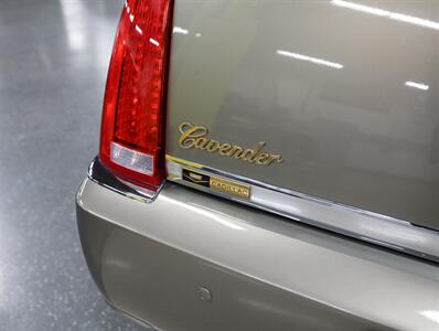 2011 Cadillac DTS 4.6L V8   - Photo 13 - Addison, IL 60101