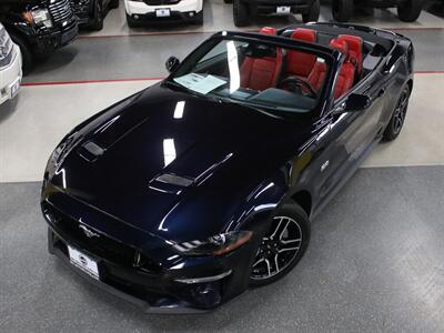 2021 Ford Mustang GT Premium Convertible   - Photo 2 - Addison, IL 60101