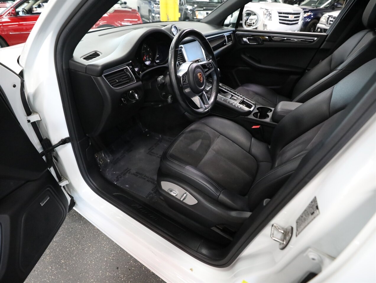 2018 Porsche Macan Sport - Photo 29 - Addison, IL 60101