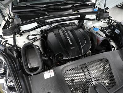 2018 Porsche Macan Sport - Photo 46 - Addison, IL 60101