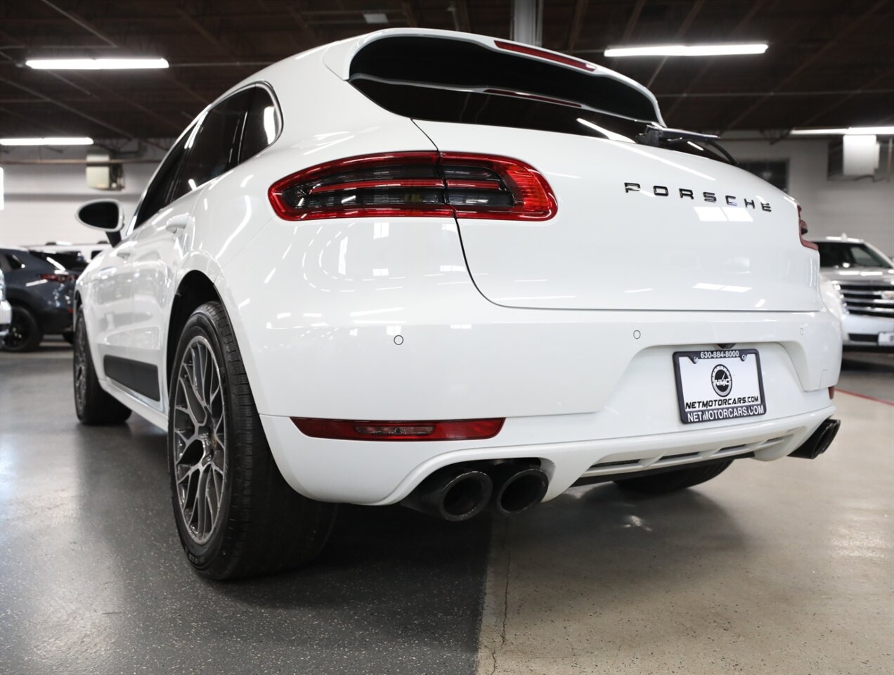 2018 Porsche Macan Sport - Photo 11 - Addison, IL 60101