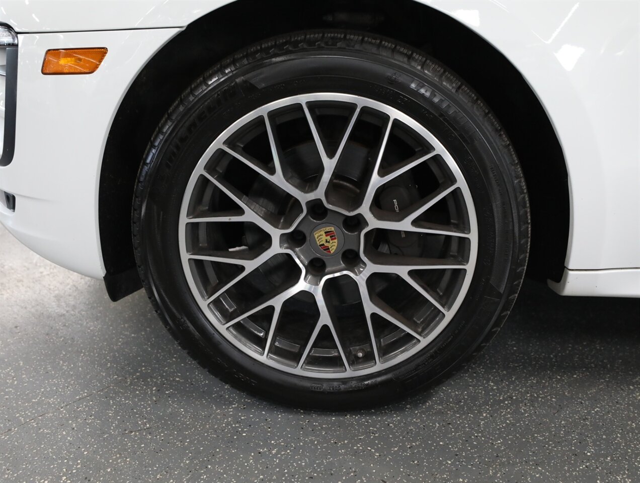 2018 Porsche Macan Sport - Photo 44 - Addison, IL 60101