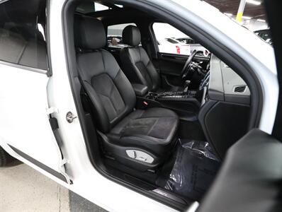 2018 Porsche Macan Sport - Photo 17 - Addison, IL 60101