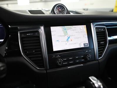 2018 Porsche Macan Sport - Photo 35 - Addison, IL 60101