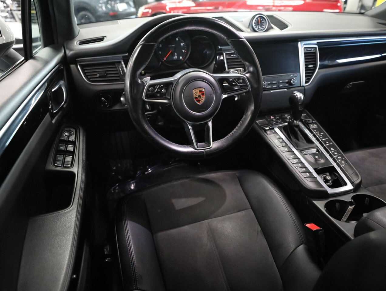 2018 Porsche Macan Sport - Photo 26 - Addison, IL 60101