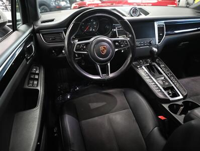 2018 Porsche Macan Sport - Photo 26 - Addison, IL 60101