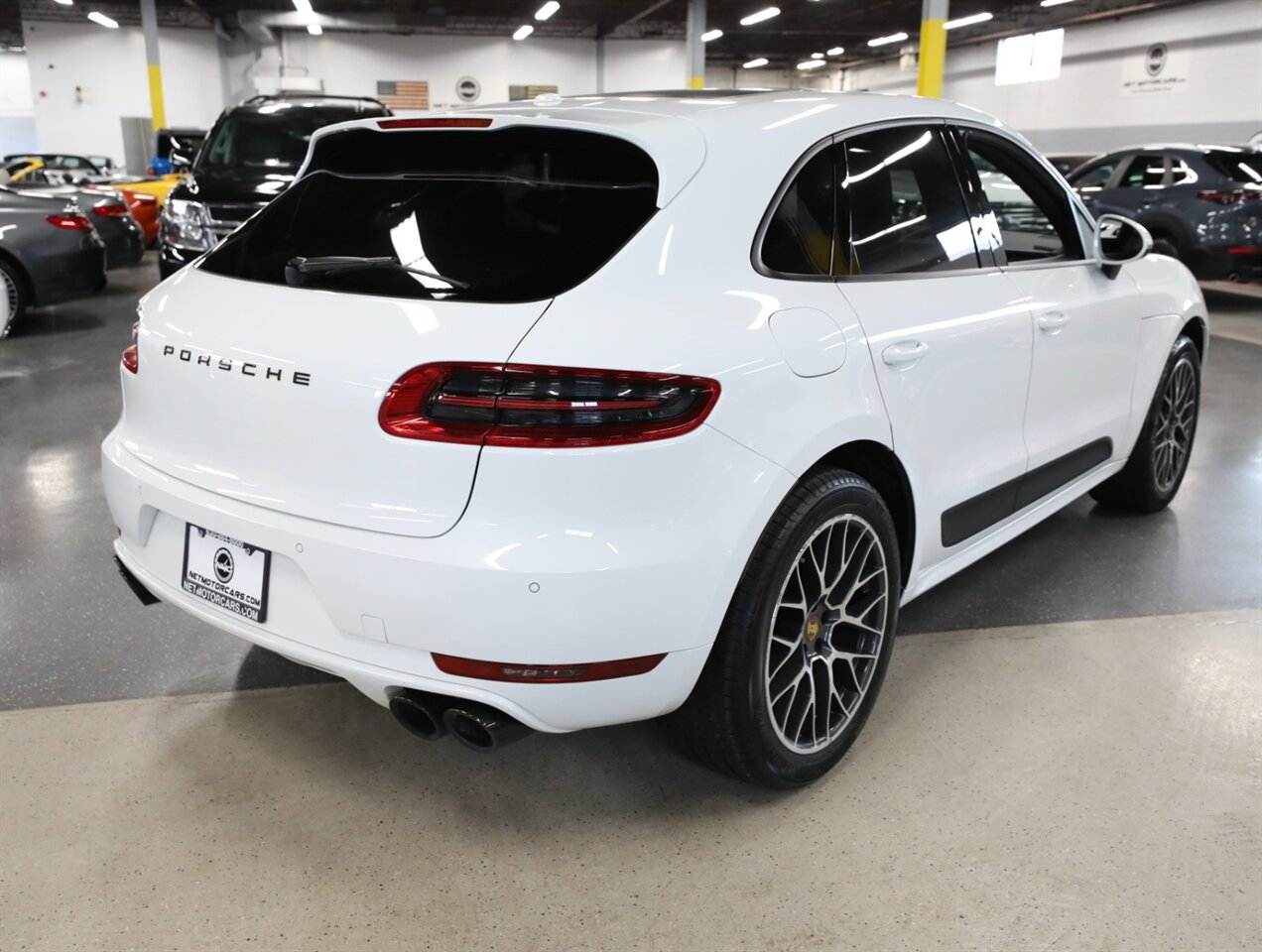 2018 Porsche Macan Sport - Photo 9 - Addison, IL 60101