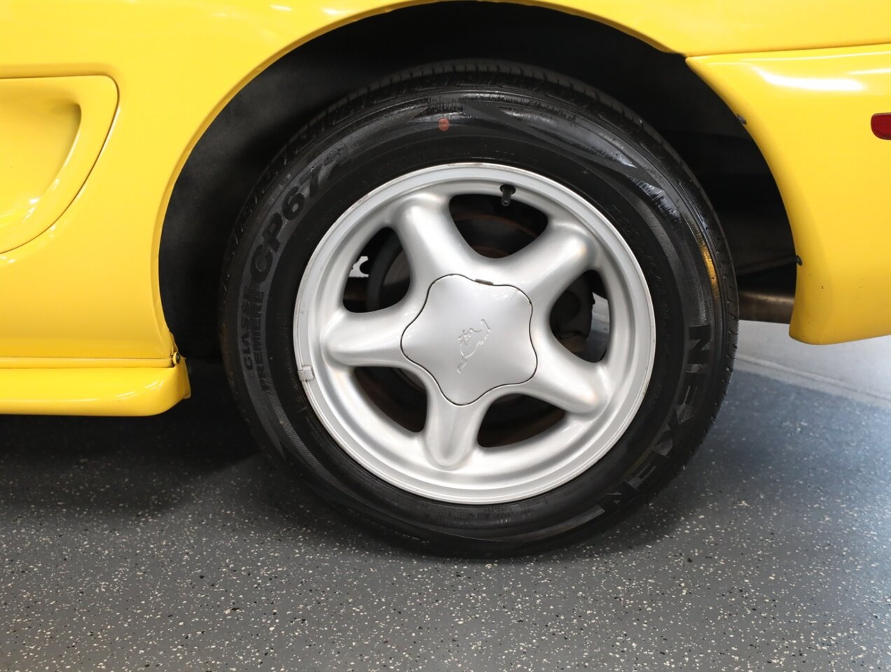 1995 Ford Mustang GT - Photo 42 - Addison, IL 60101