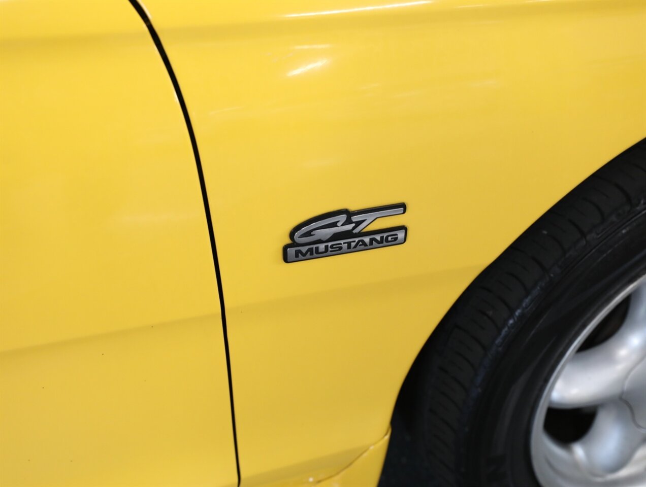 1995 Ford Mustang GT - Photo 9 - Addison, IL 60101