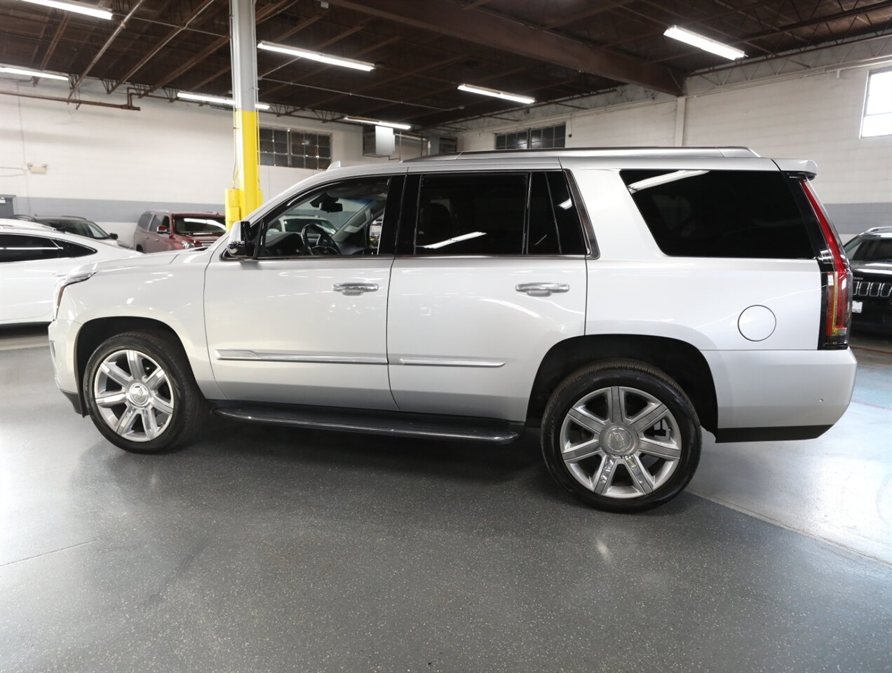 2020 Cadillac Escalade Luxury 4WD - Photo 13 - Addison, IL 60101